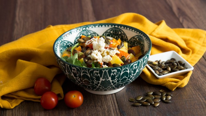 Kartoffel-Kürbis-Curry mit Kokosmilch und Hirtenkäse  Kartoffel-Kürbis-Curry mit Kokosmilch und Hirtenkäse