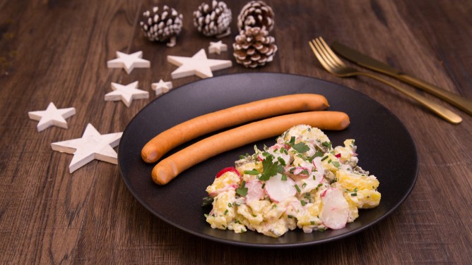 Kartoffelsalat mit Wuerstchen Kartoffelsalat mit Wuerstchen