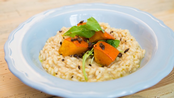 Risotto mit Kaffee und gebackenem Kürbis Risotto mit Kaffee und gebackenem Kürbis