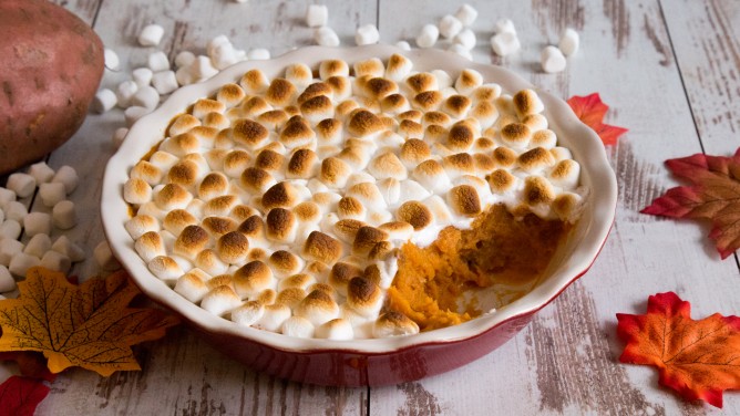 Suesskartoffelauflauf-Marshmallows Suesskartoffelauflauf-Marshmallows