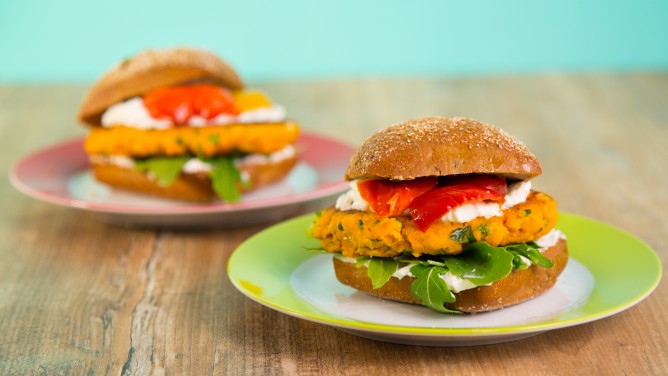 Veggie-Burger mit Süßkartoffel-Patty Veggie-Burger mit Süßkartoffel-Patty